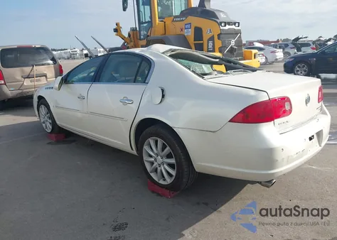 2008 Buick Lucerne Cxs z USA, uszkodzony, nr VIN 1G4HE57Y08U153300